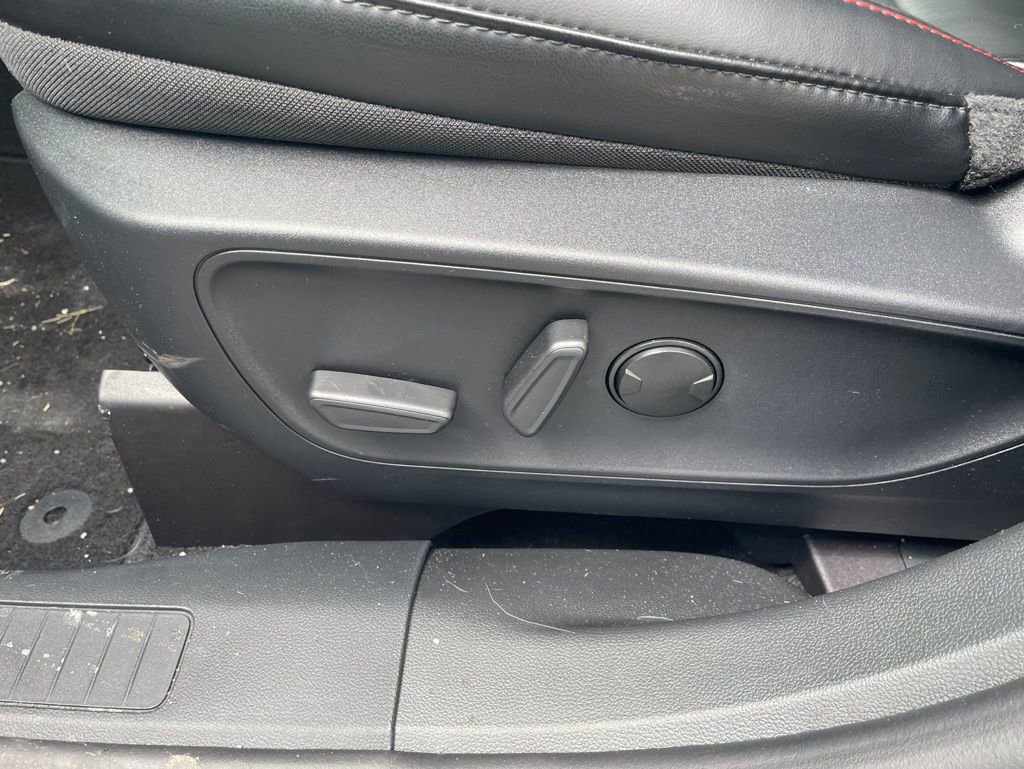 Used 2025 Ford Escape ST-Line Select w/ Tech Pack #1 AWD/4WD image 11