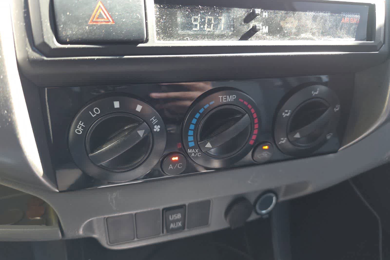Used 2014 Toyota Tacoma PreRunner w/ SR5 Package RWD image 21