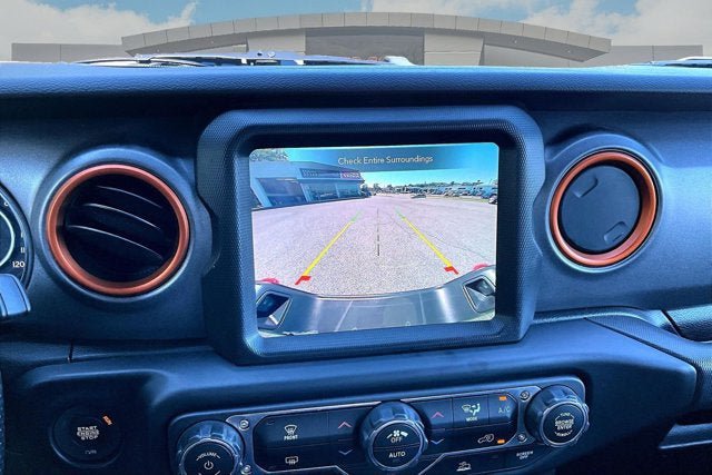 Used 2022 Jeep Gladiator Mojave AWD/4WD image 23