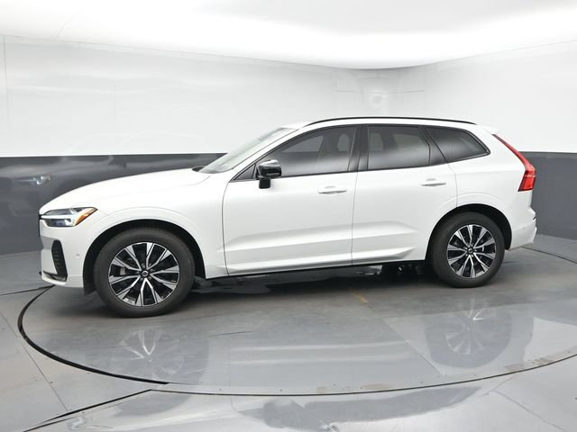 Used 2024 Volvo XC60 B5 Plus w/ Protection Package Premier AWD/4WD image 4