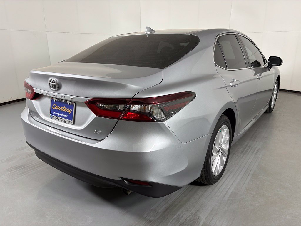 Used 2024 Toyota Camry LE FWD image 8