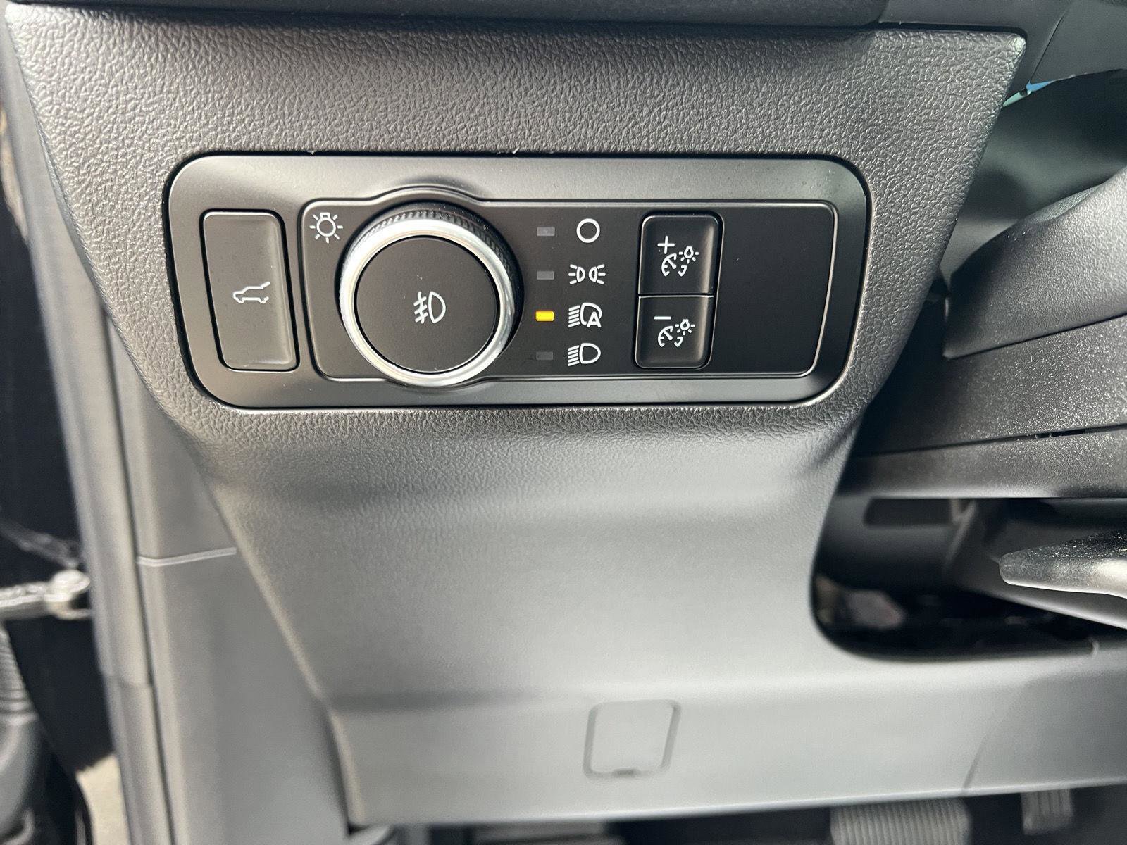 Used 2023 Ford Escape Platinum image 22