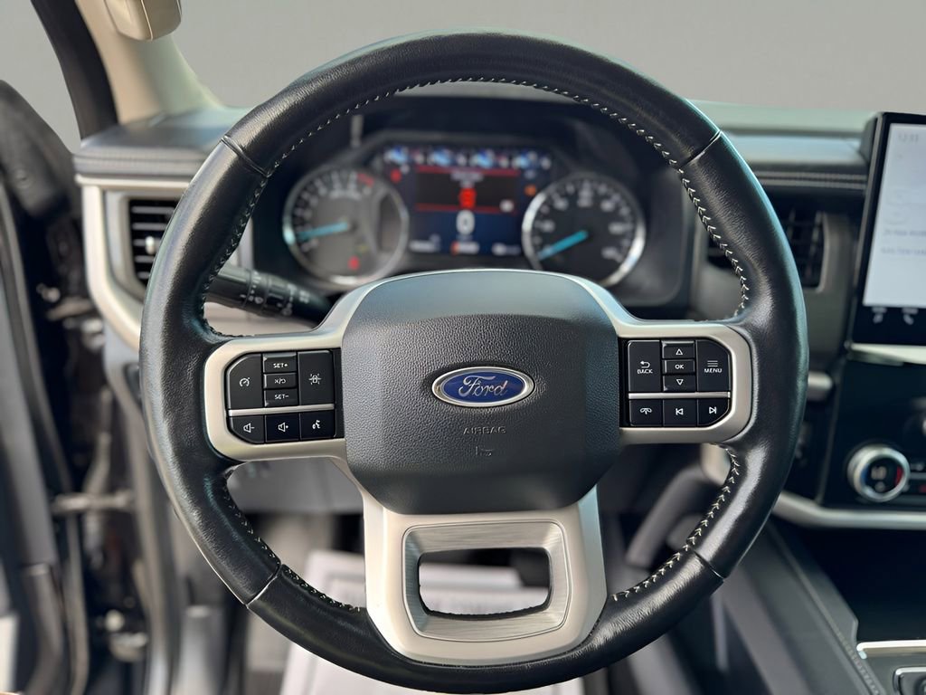 Used 2024 Ford Expedition XLT image 20