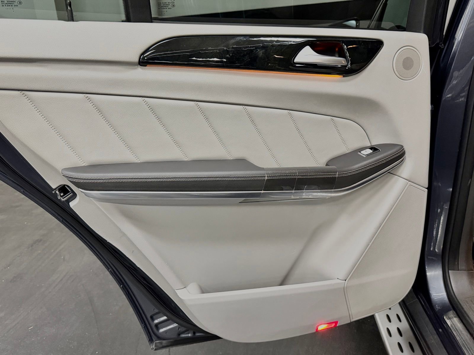 Used 2014 Mercedes-Benz GL 450 4MATIC image 38