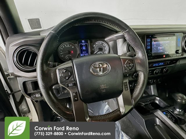 Used 2018 Toyota Tacoma TRD Off-Road AWD/4WD image 11