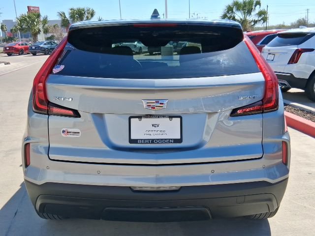 Used 2024 Cadillac XT4 Luxury w/ LPO, Floor Liner Package FWD image 5