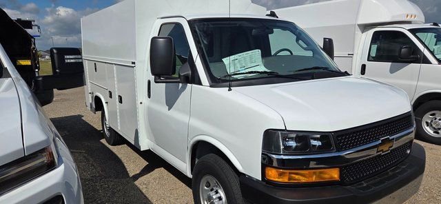 New 2025 Chevrolet Express 3500 w/ Power Convenience Package image 6