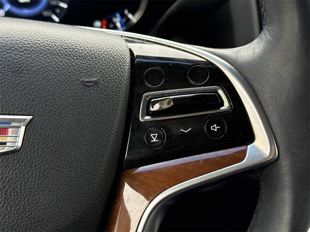 Used 2017 Cadillac Escalade Premium Luxury image 25