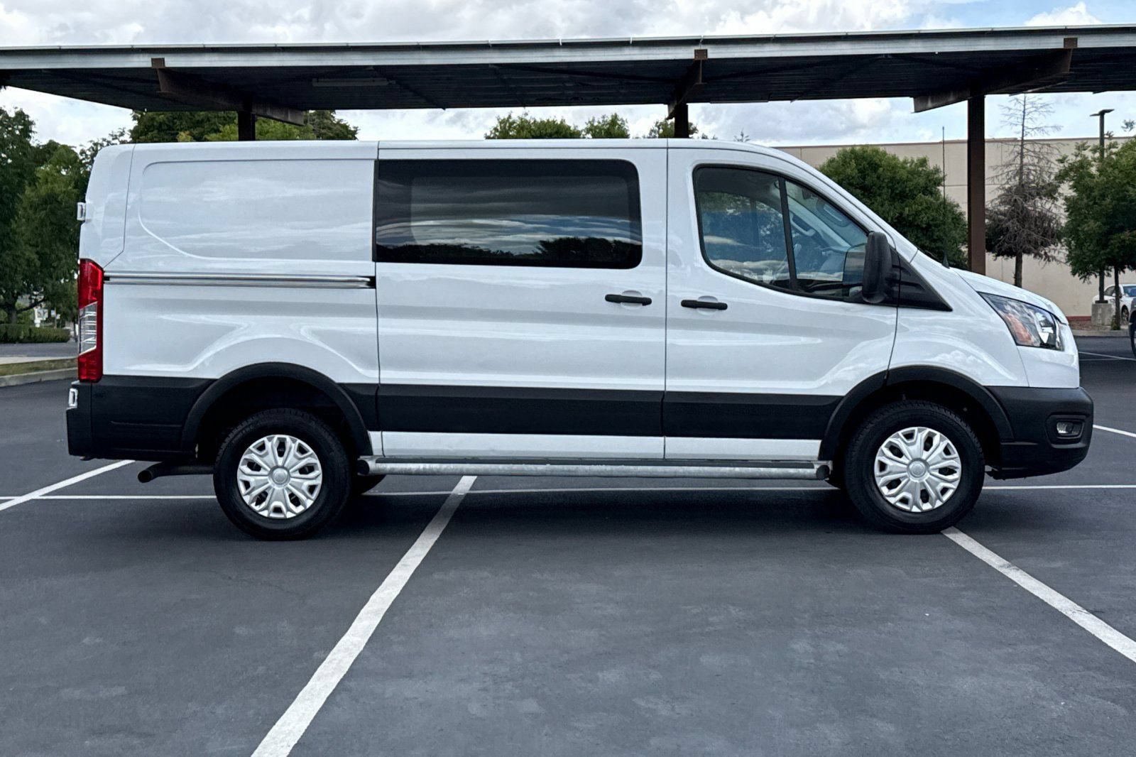 Used 2023 Ford Transit 250 Low Roof w/ Exterior Upgrade Package RWD image 8