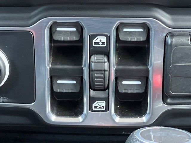 Used 2023 Jeep Gladiator Overland image 31