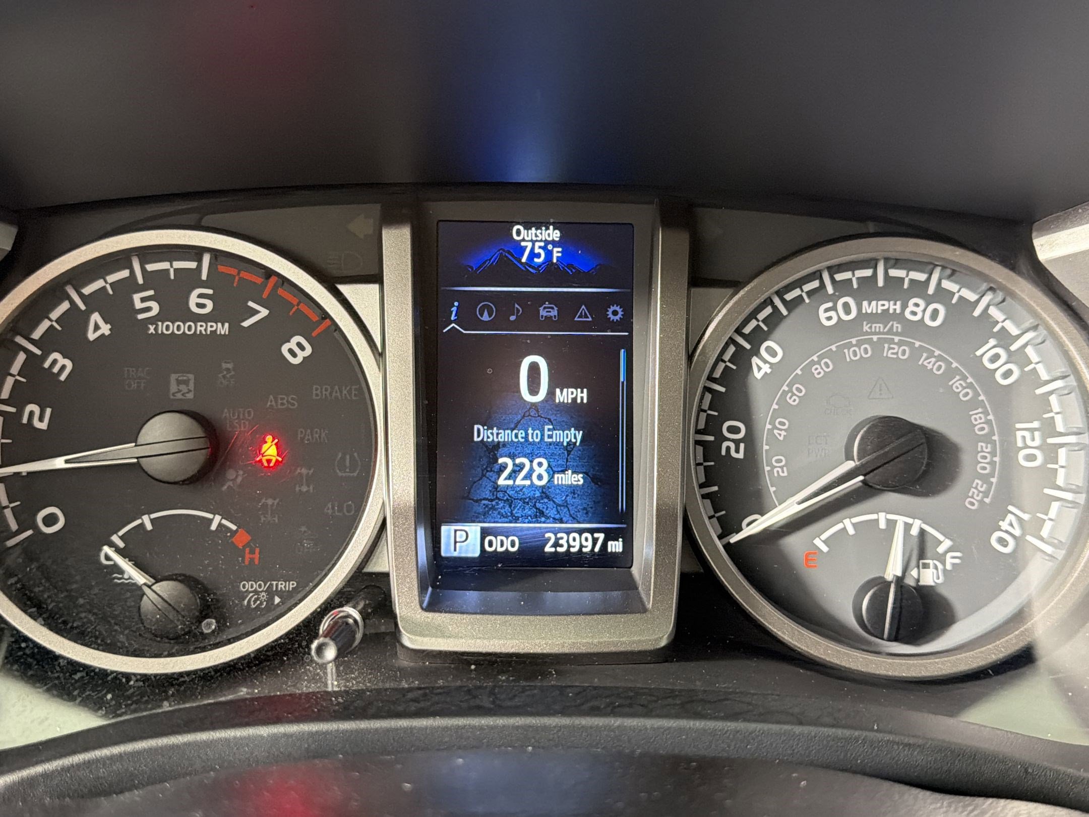 Used 2023 Toyota Tacoma SR5 RWD image 17