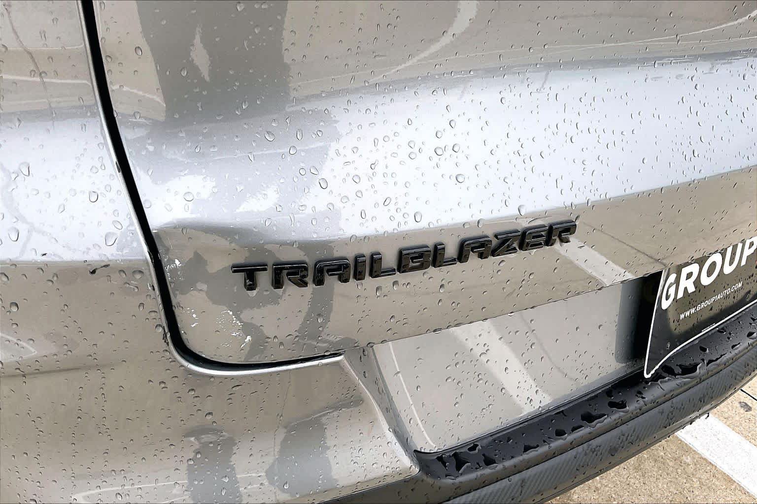 Used 2023 Chevrolet TrailBlazer RS FWD image 9