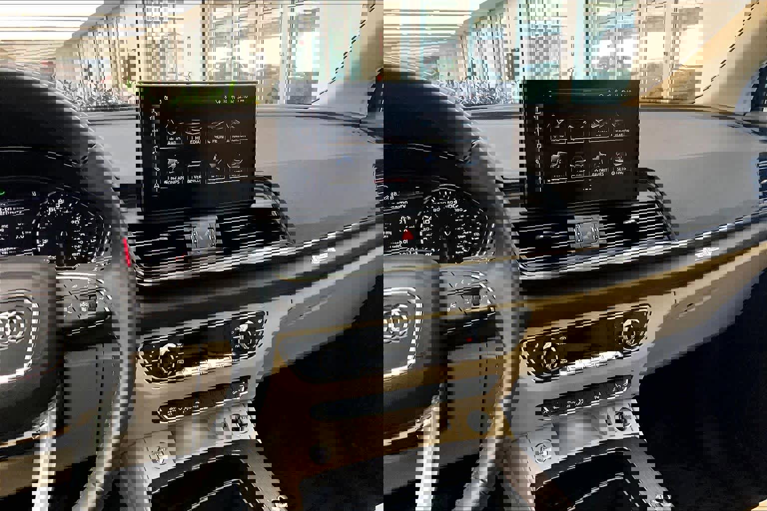 Certified 2023 Audi Q5 2.0T Premium w/ Convenience Package image 7