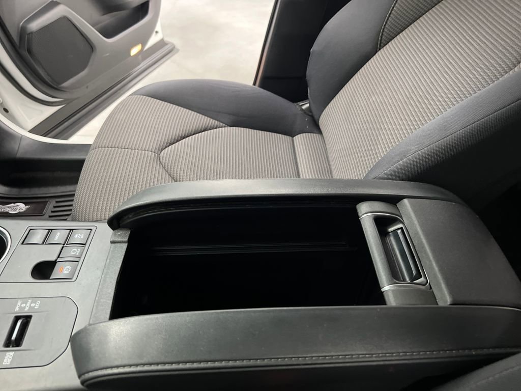 Used 2023 Toyota Highlander LE image 20