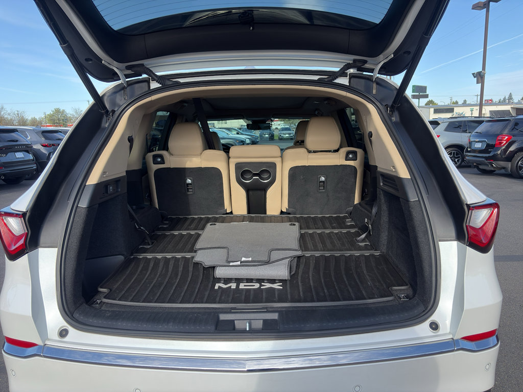 Used 2024 Acura MDX SH-AWD w/ Technology Package image 16