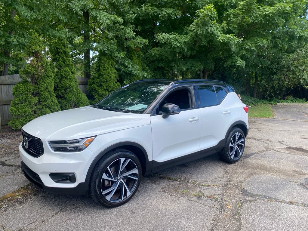 Used 2019 Volvo XC40 T5 R-Design