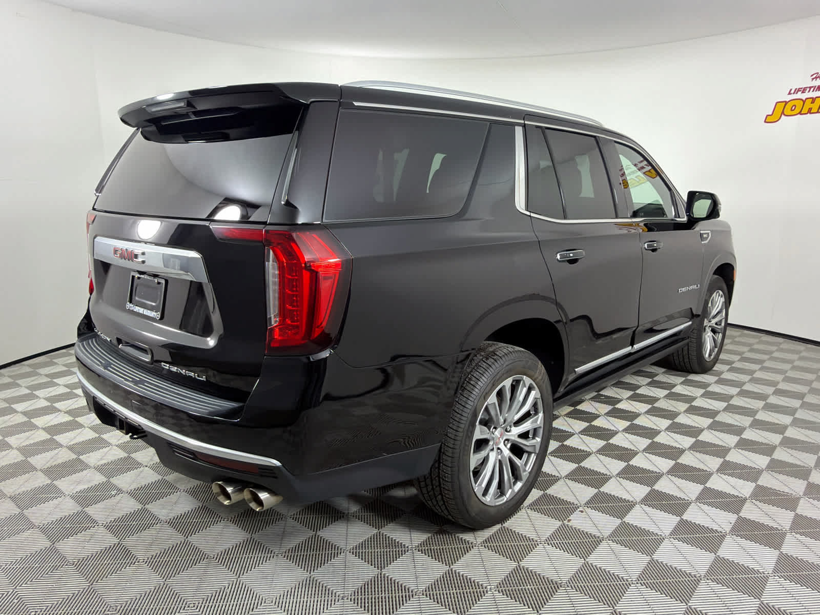Used 2023 GMC Yukon Denali AWD/4WD image 6