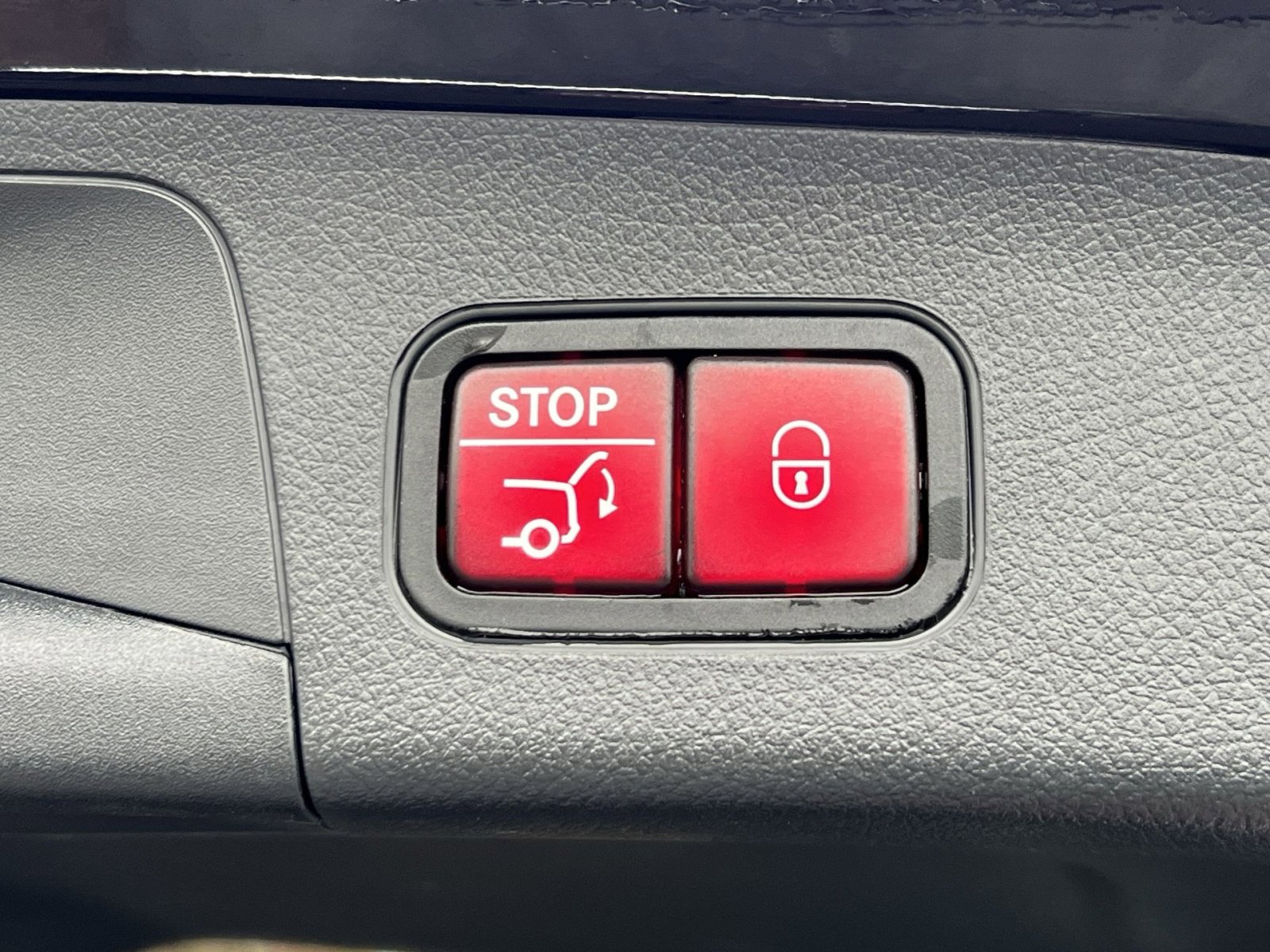 Certified 2022 Mercedes-Benz GLA 250 4MATIC image 25