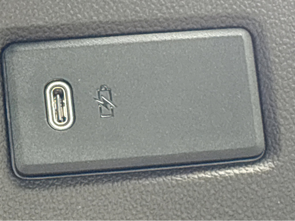 Used 2026 GMC Yukon Elevation w/ Elevation Premium Package image 27