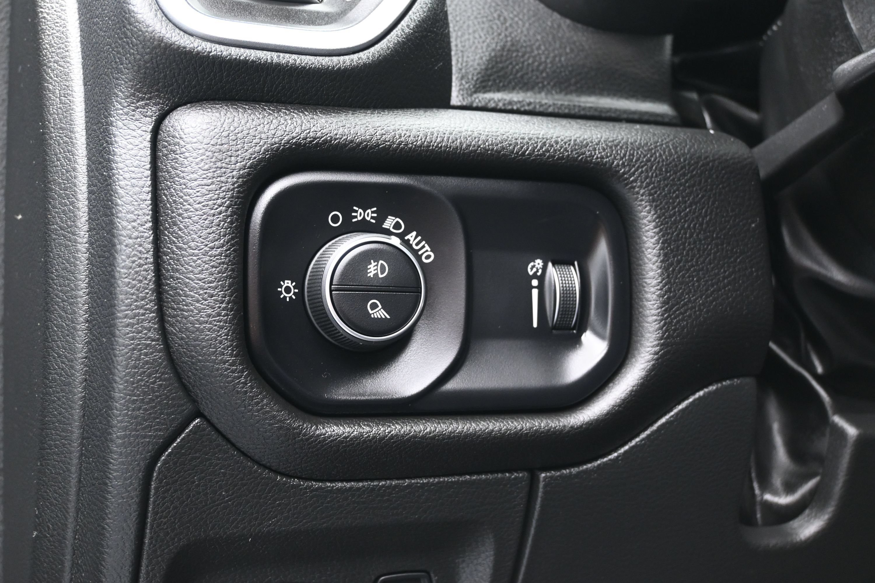 Used 2023 RAM 1500 Big Horn AWD/4WD image 23