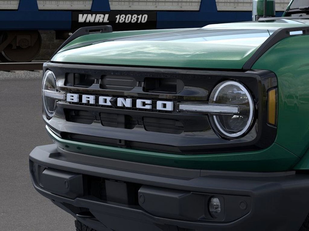 New 2025 Ford Bronco Outer Banks image 19