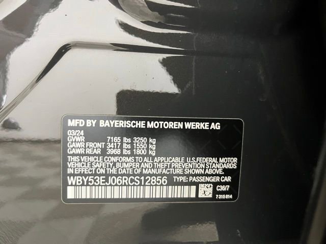 Used 2024 BMW i7 xDrive60 w/ Executive Package image 24