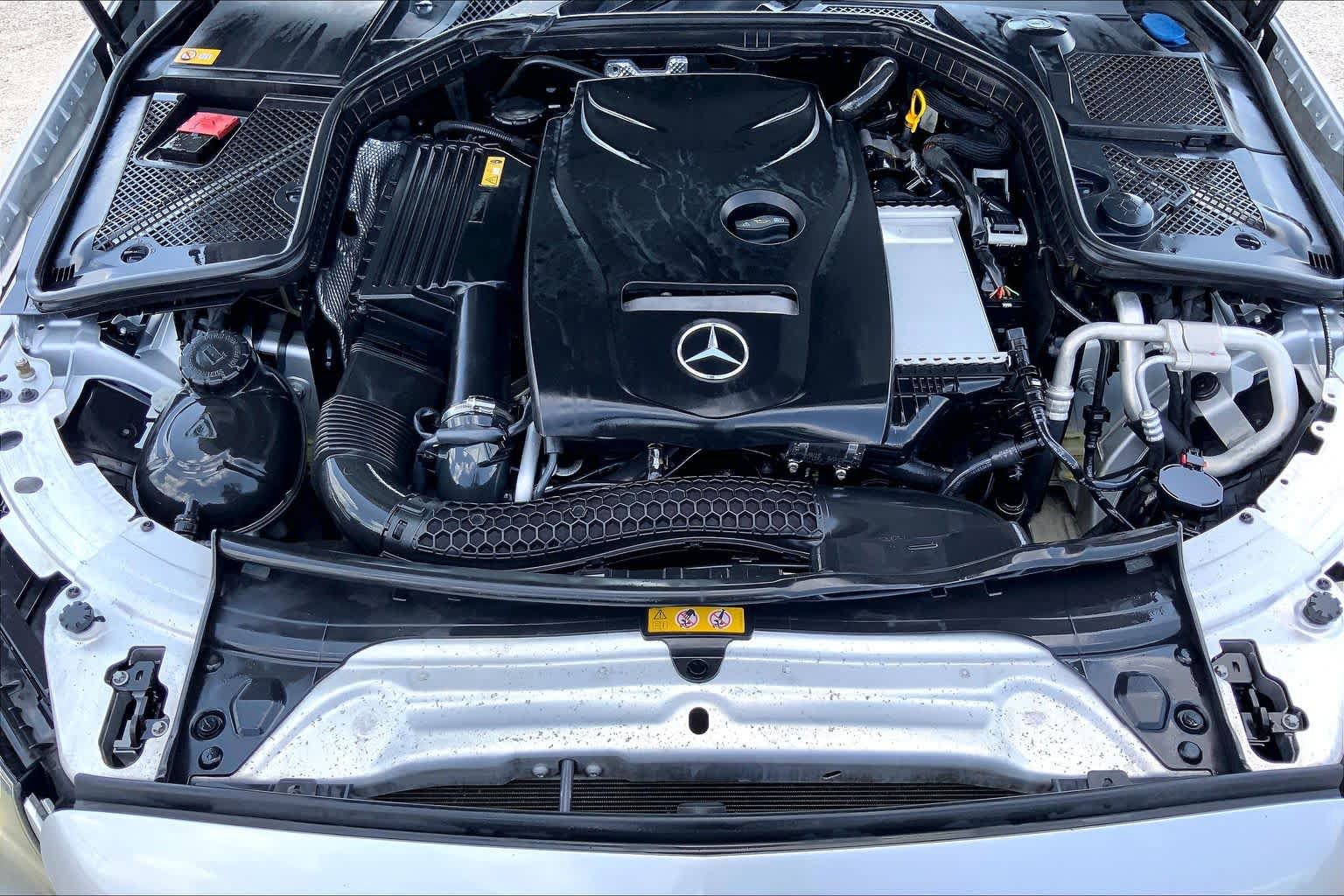 Used 2015 Mercedes-Benz C 300 4MATIC Sedan image 30