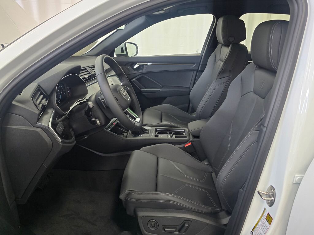 New 2025 Audi Q3 2.0T Premium image 13