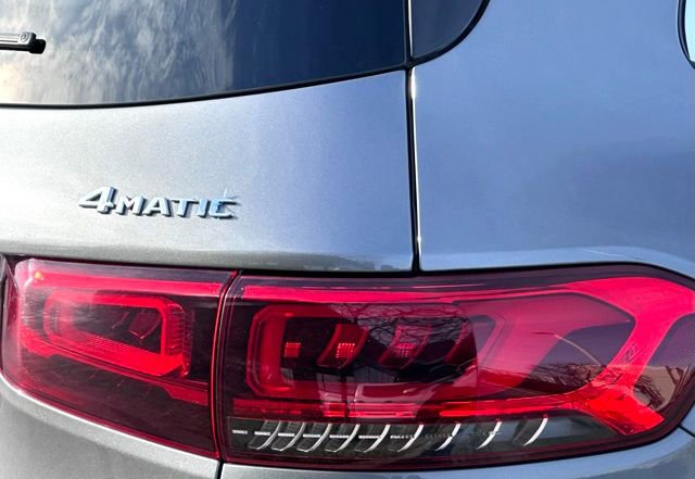 Used 2022 Mercedes-Benz GLB 250 4MATIC image 12