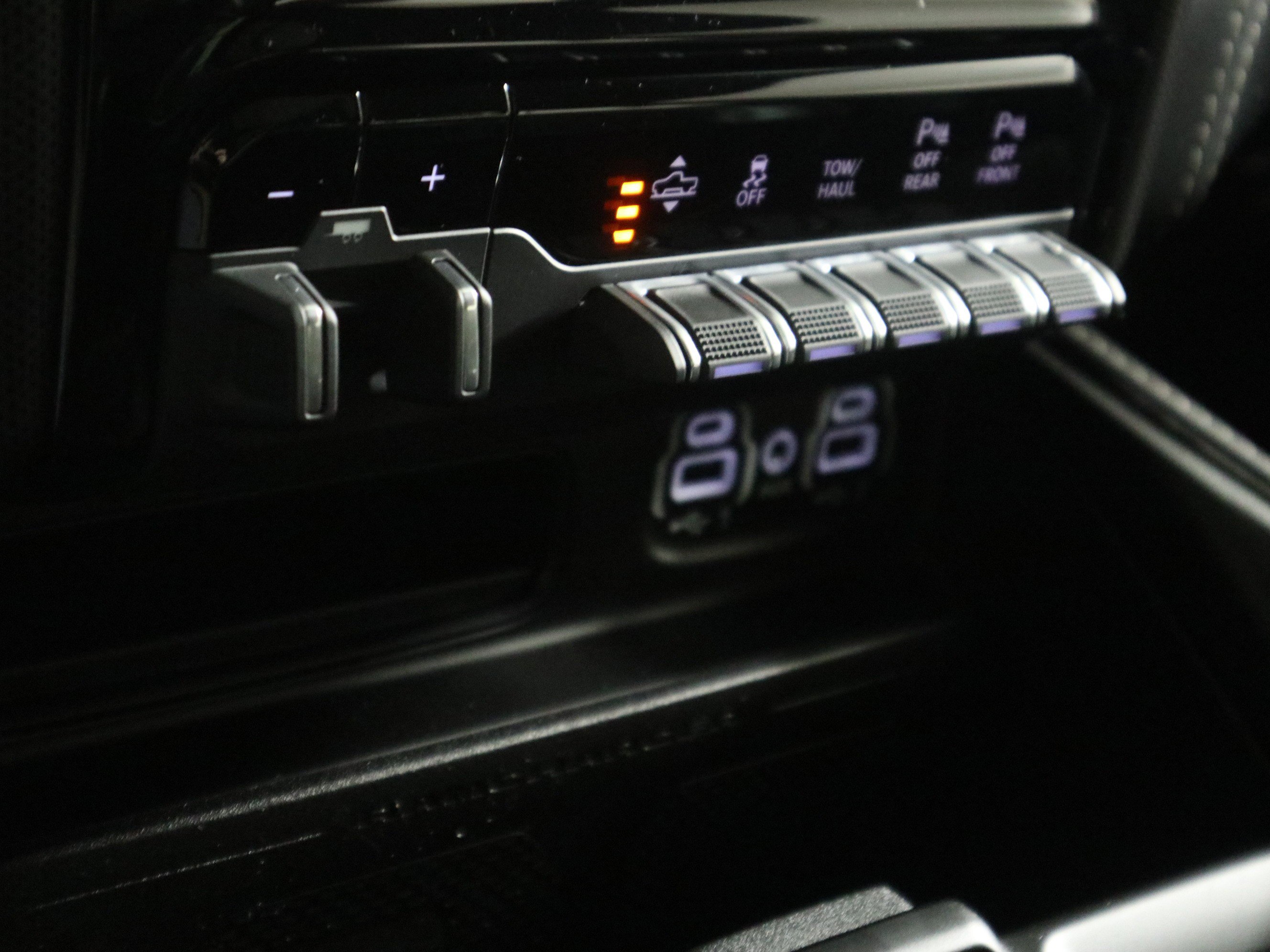 Used 2024 RAM 1500 Limited image 25