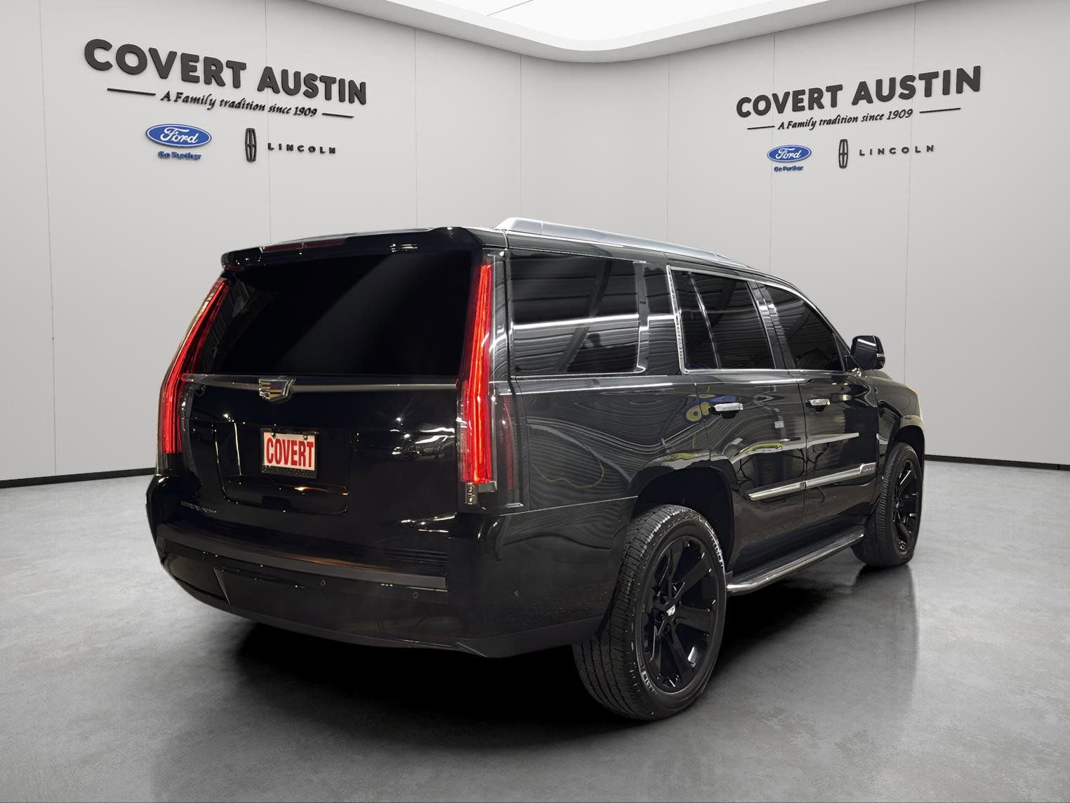 Used 2018 Cadillac Escalade Luxury image 5