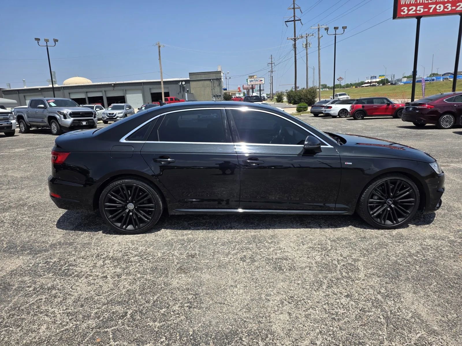 Used 2017 Audi A4 2.0T Premium Plus w/ Premium Plus Package FWD image 8