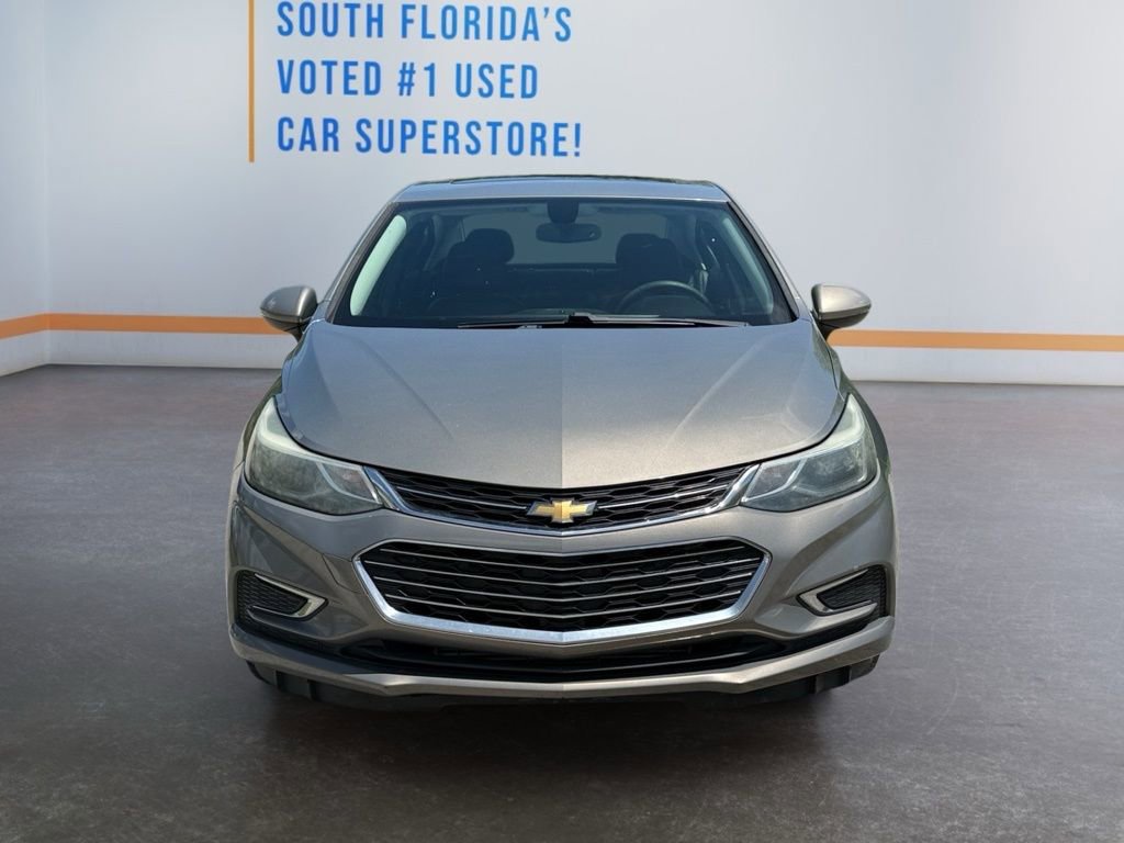 Used 2018 Chevrolet Cruze Premier FWD image 9