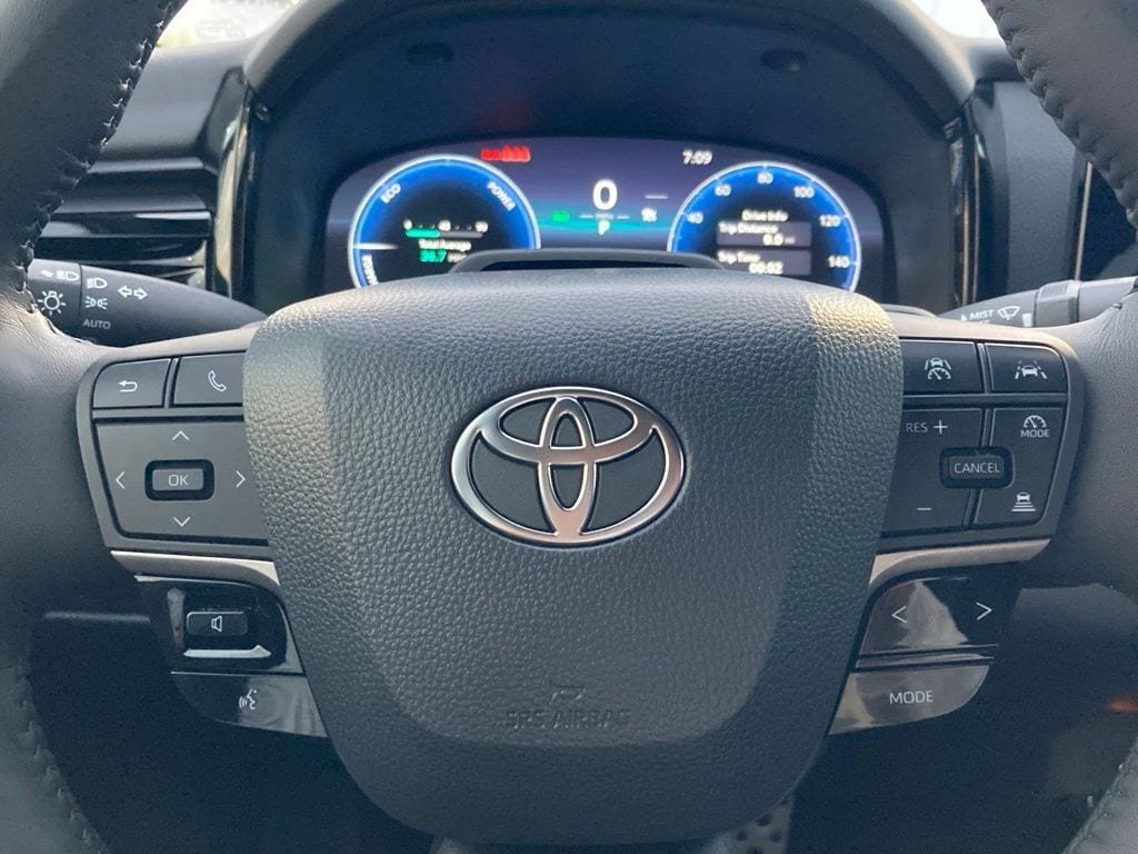 Used 2026 Toyota Camry XSE w/ Premium Plus Package FWD image 18