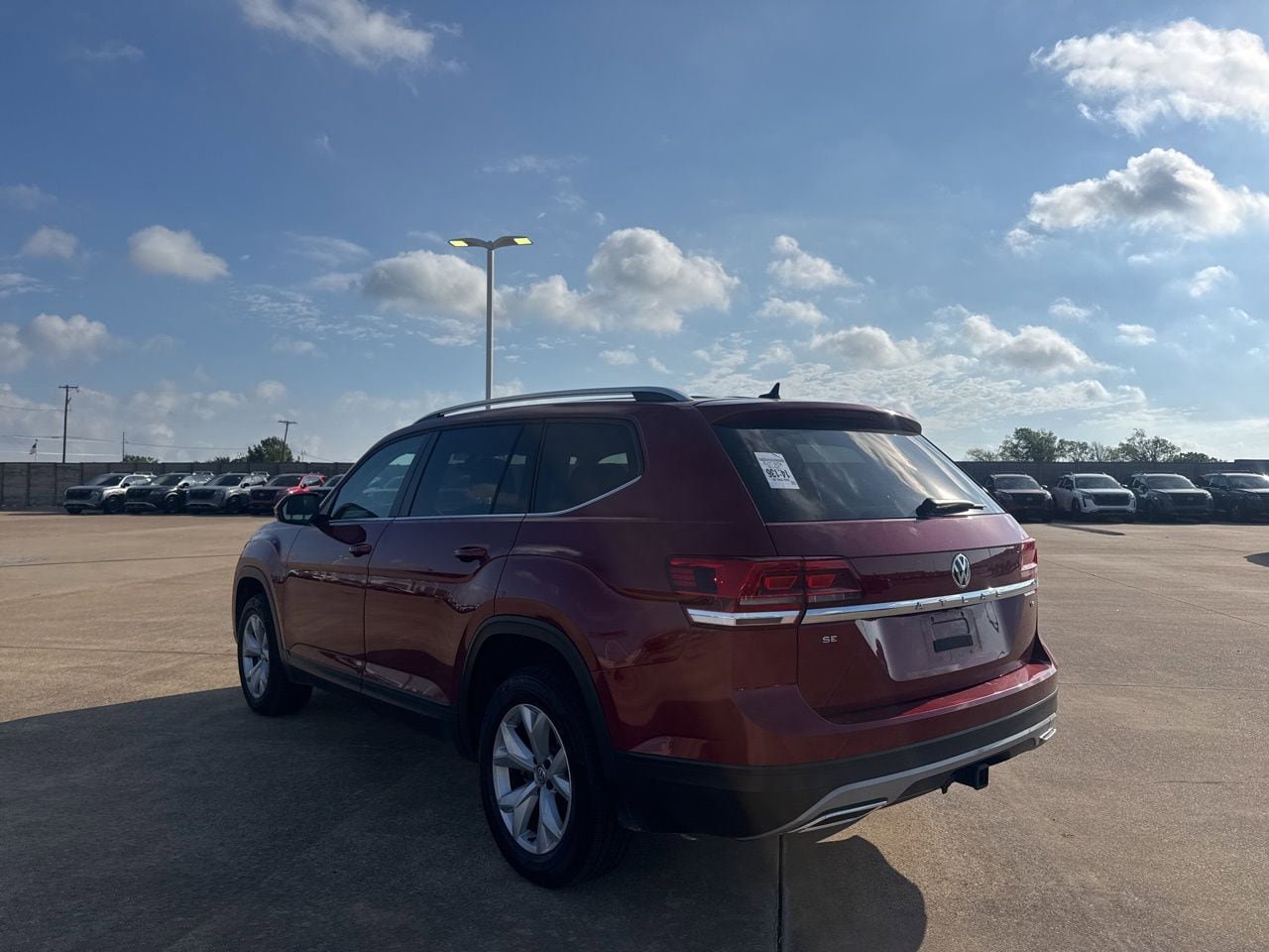 Used 2019 Volkswagen Atlas SE w/ Towing Package FWD image 14