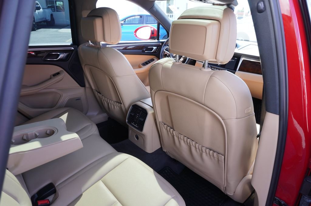 Used 2020 Porsche Macan Base image 10