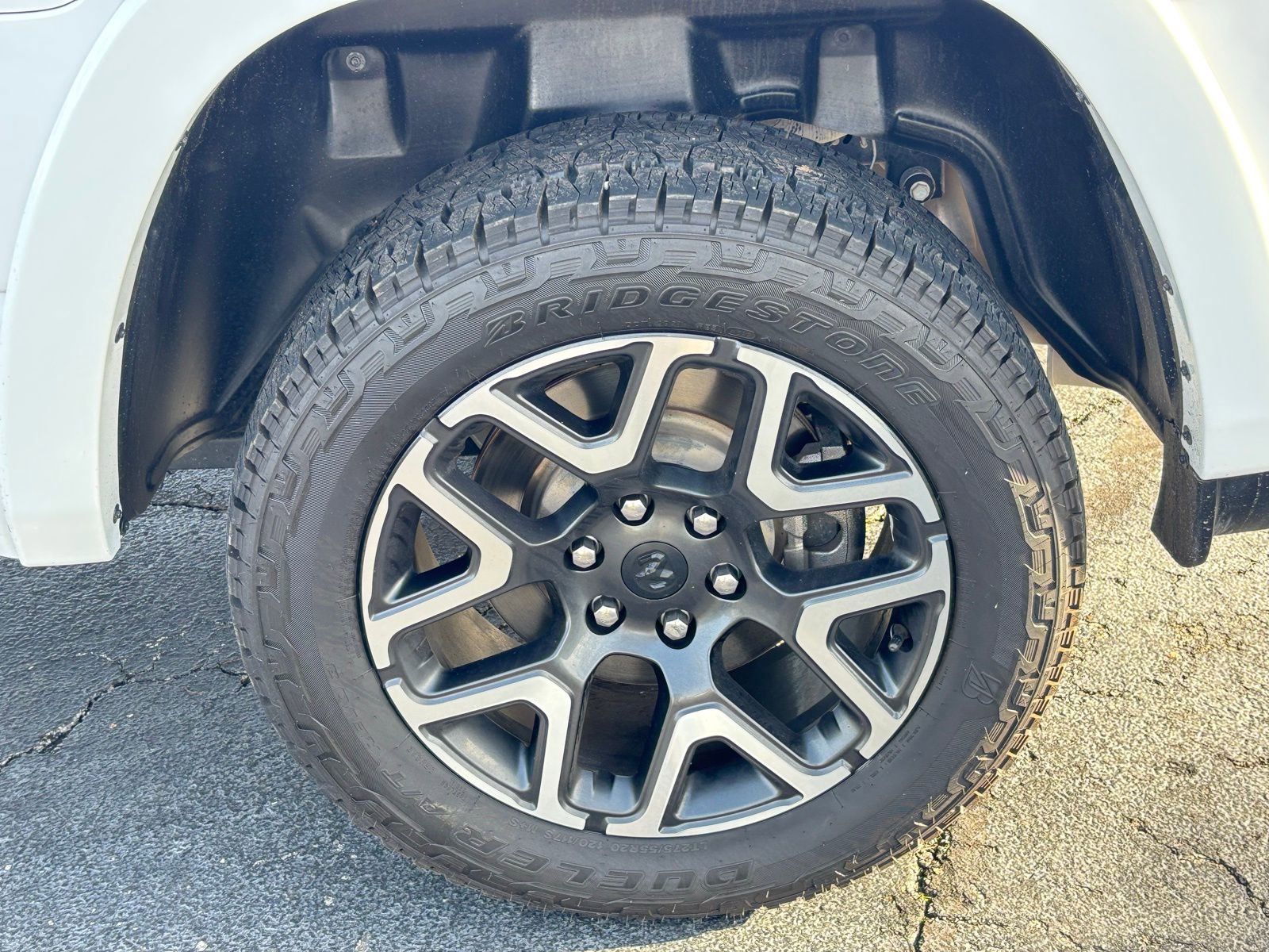 Used 2025 RAM 1500 Laramie image 15