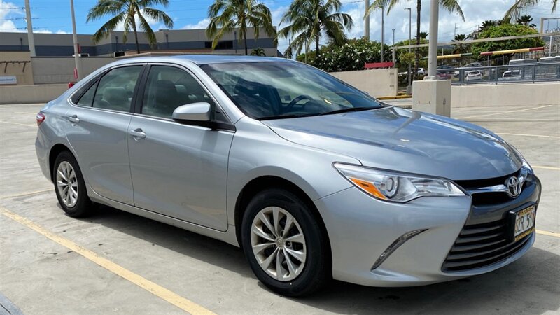 Used 2017 Toyota Camry LE FWD image 8