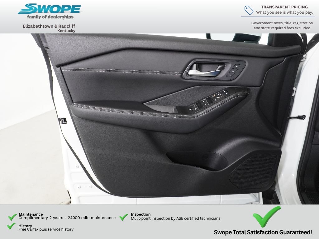 Used 2025 Nissan Rogue SL w/ Tech Package FWD image 14