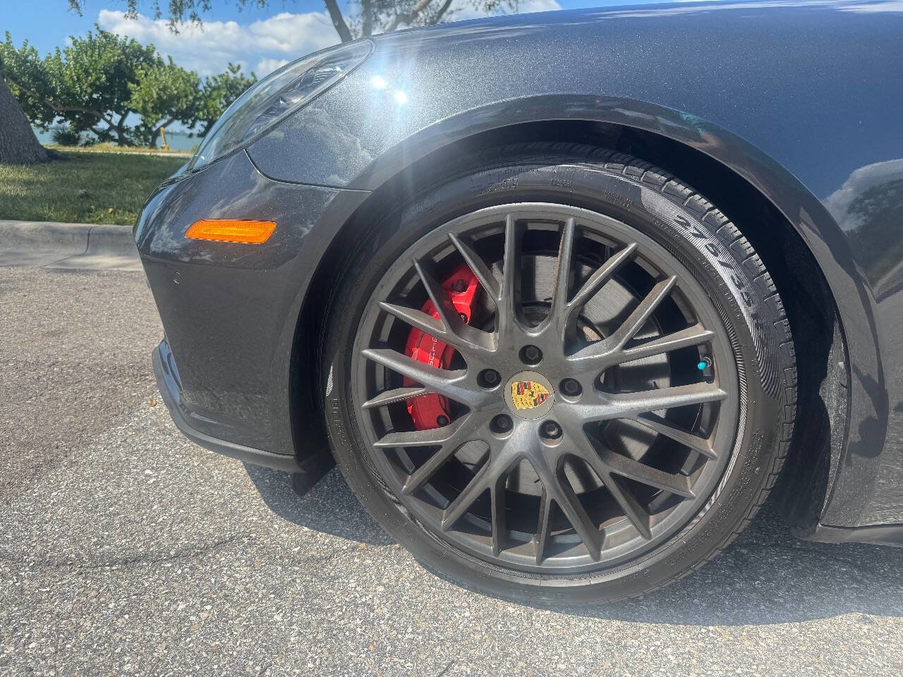 Used 2017 Porsche Panamera Turbo w/ Sport Package image 33