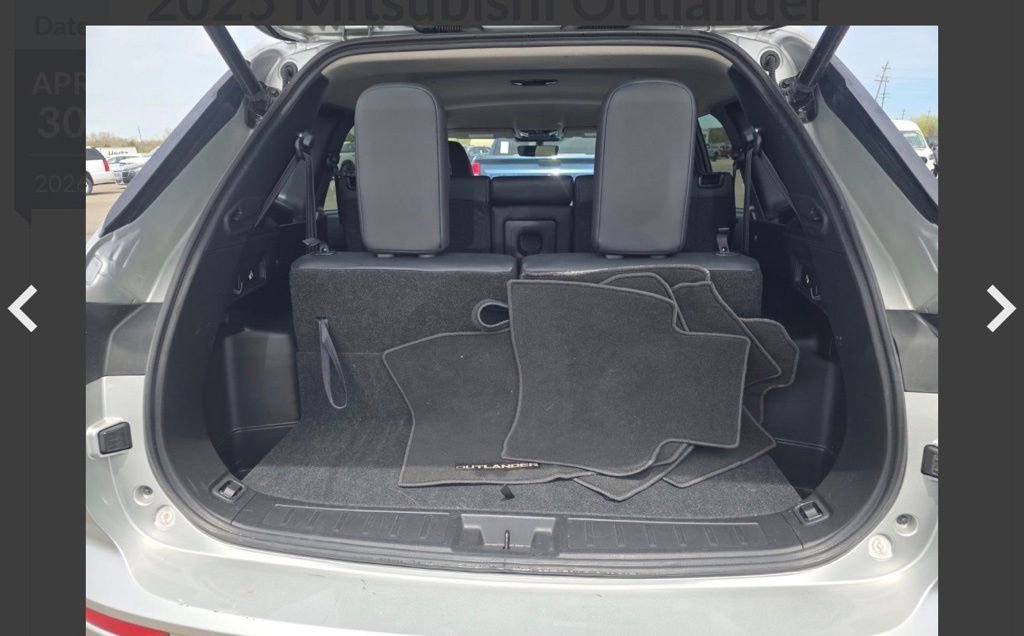 Used 2025 Mitsubishi Outlander AWD image 17