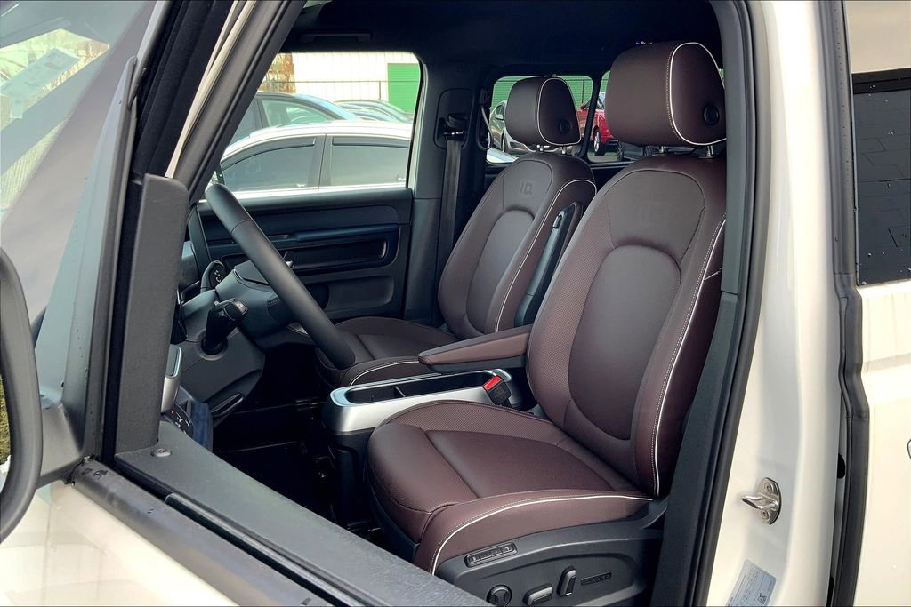 New 2025 Volkswagen ID. Buzz Pro S RWD image 8