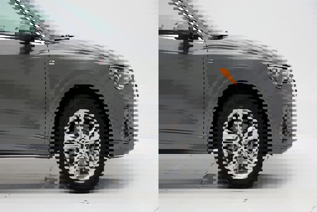 Used 2022 Audi Q3 2.0T Premium image 4