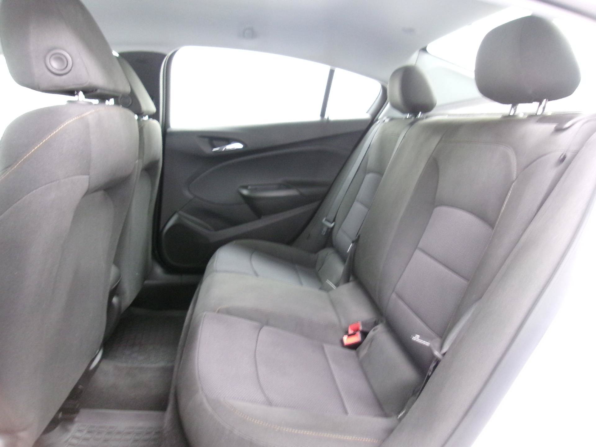 Used 2019 Chevrolet Cruze LS w/ LS Convenience Package FWD image 9