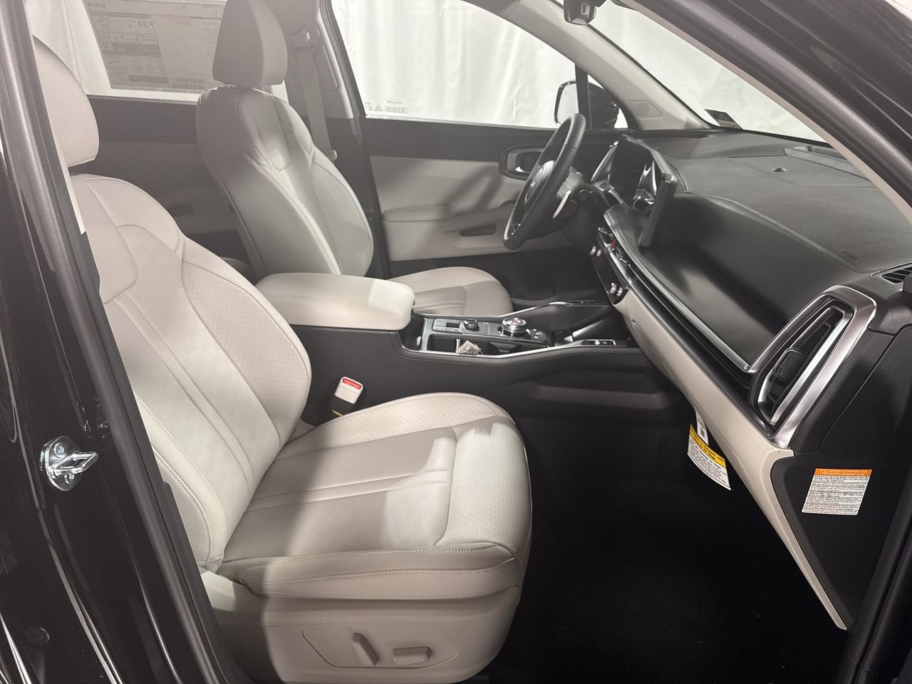 New 2025 Kia Sorento EX image 31