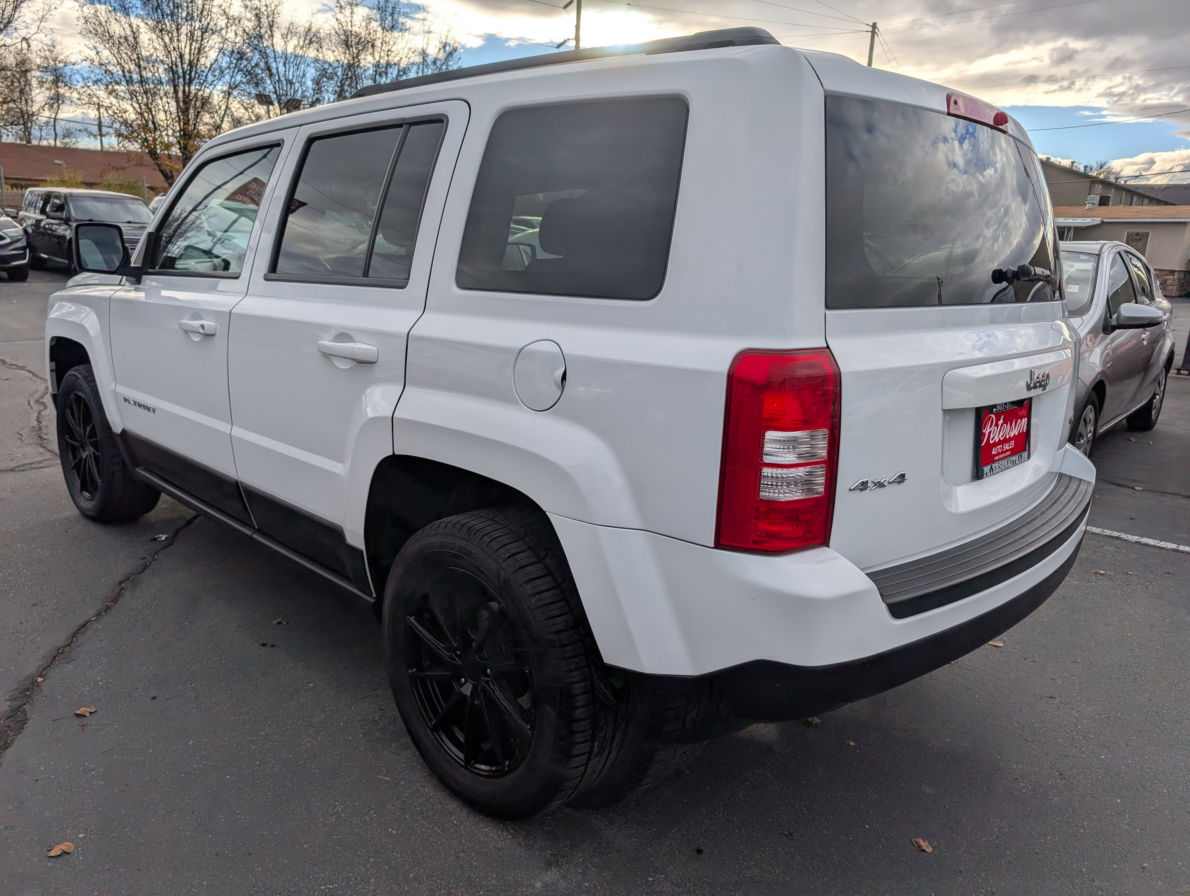 Used 2015 Jeep Patriot Latitude w/ Sun/Sound Group image 16