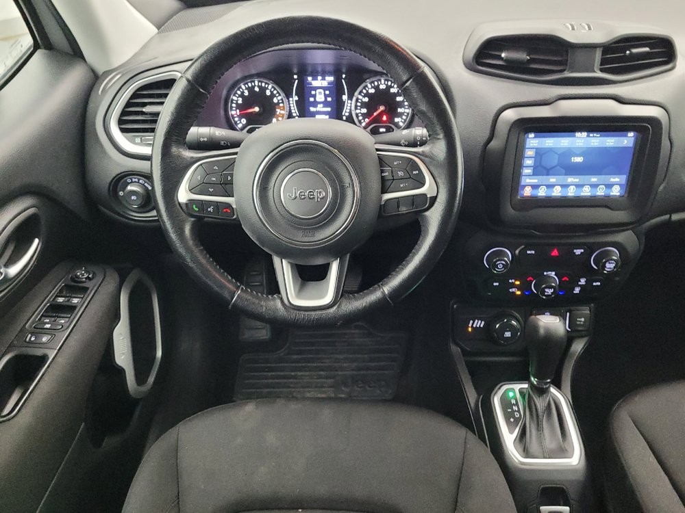 Used 2020 Jeep Renegade Latitude w/ Cold Weather Group AWD/4WD image 22