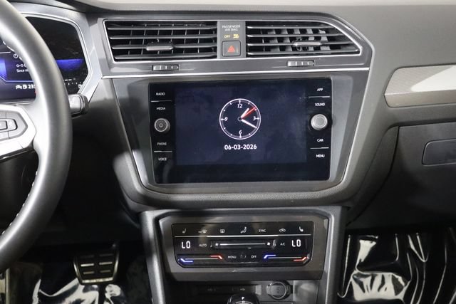 Used 2023 Volkswagen Tiguan SE R-Line AWD/4WD image 26