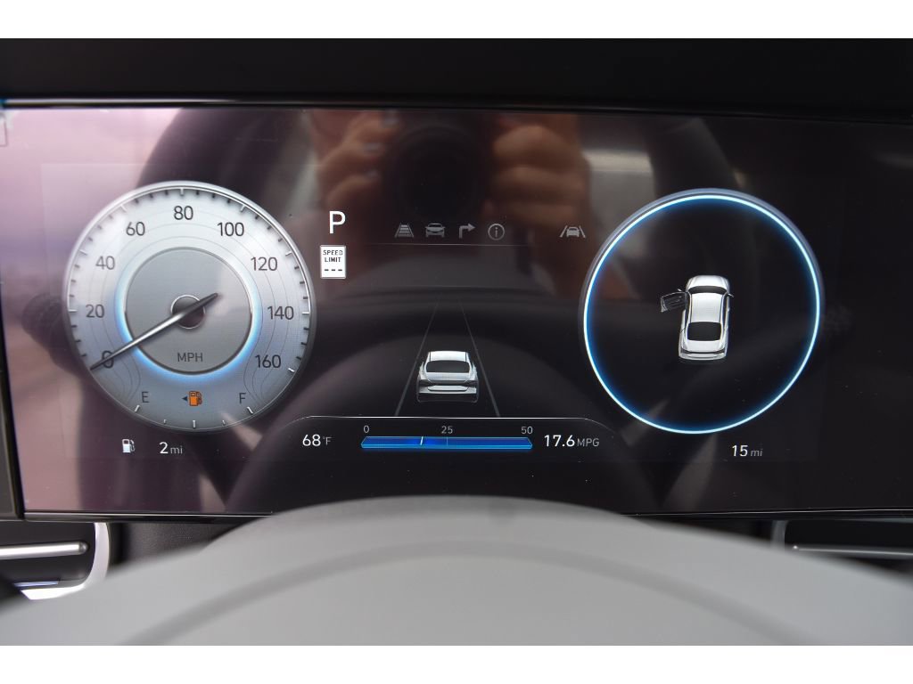 New 2025 Hyundai Elantra SEL image 17