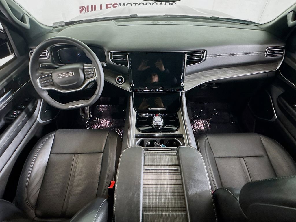 Used 2024 Jeep Wagoneer L Series II w/ Flexible Seating Group image 30